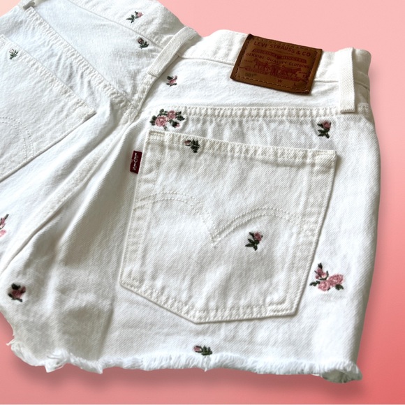 Levi’s 501 Embroidered Rose Shorts - Picture 3 of 6